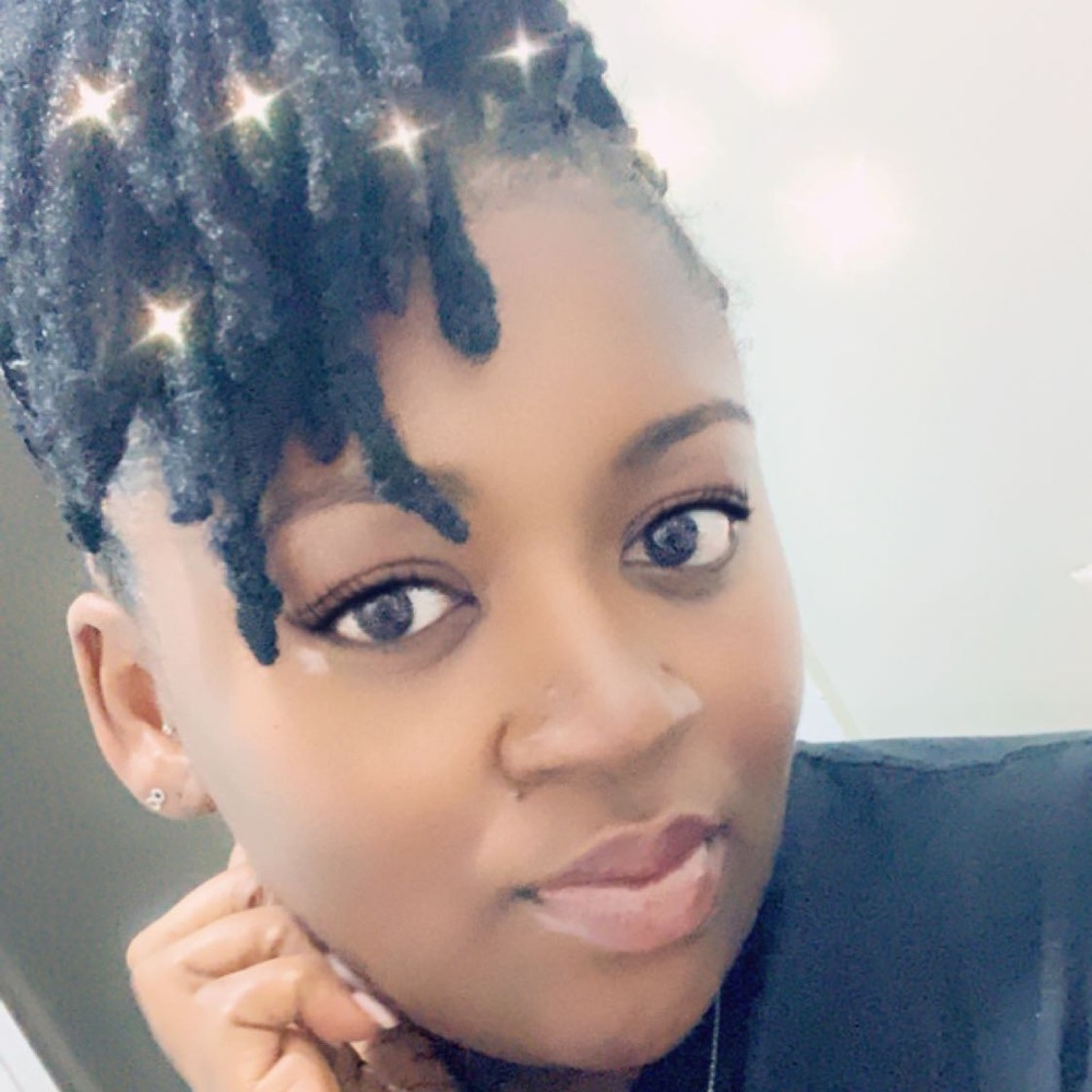 Meet your Posher, Domonique